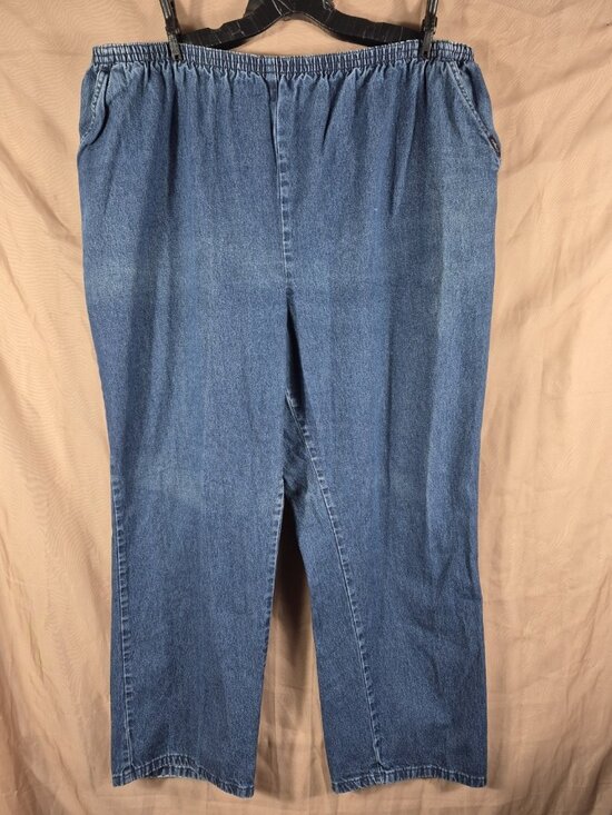 CHIC Denim - Chic Women's Blue Straight Elastic Waist Pull Up Comfy Fit Jeans 26 W